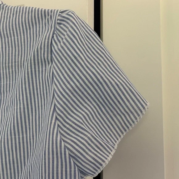 EMERY ROSE Blue & White Striped V-Neck Ruffle Sleeve Women's Blouse - Picture 8 of 9